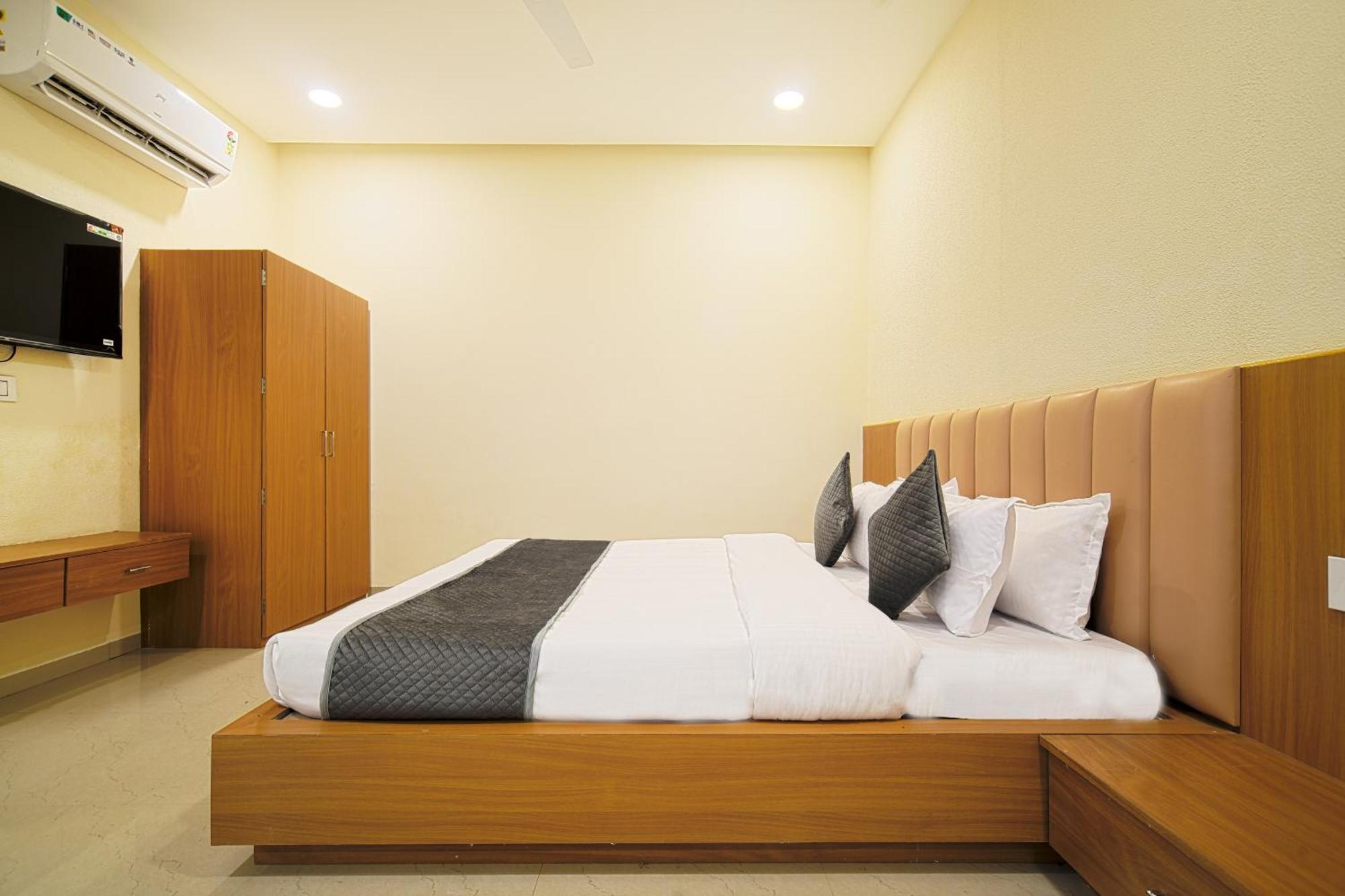 Hotel Shivlok Ujjain Room photo