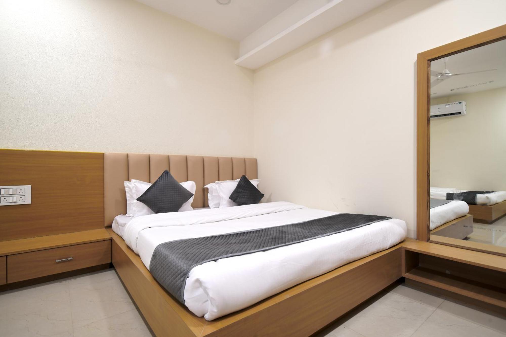 Hotel Shivlok Ujjain Room photo