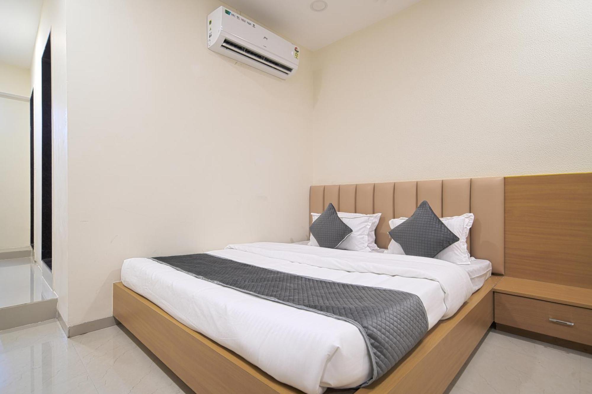 Hotel Shivlok Ujjain Room photo