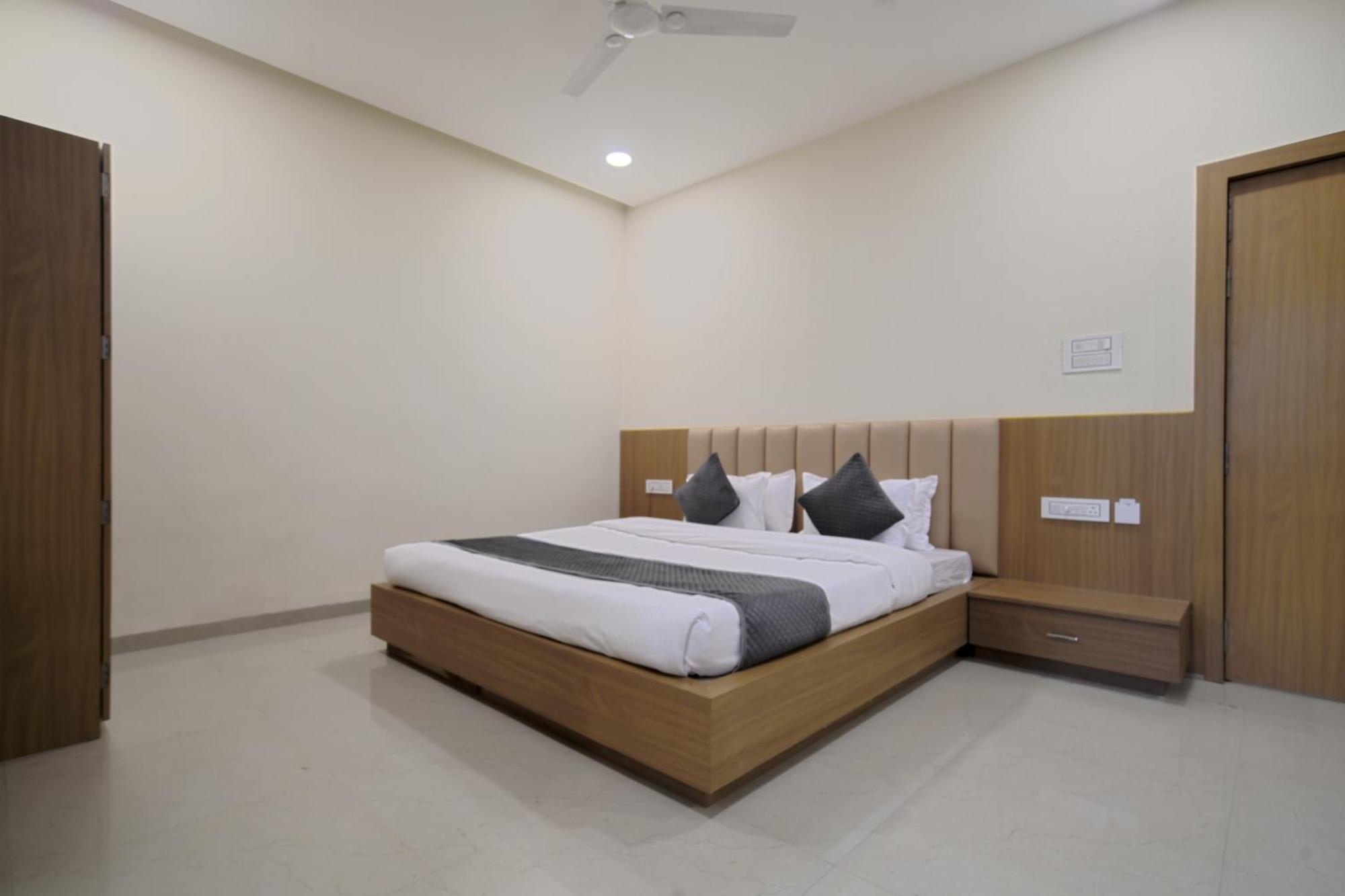 Hotel Shivlok Ujjain Room photo