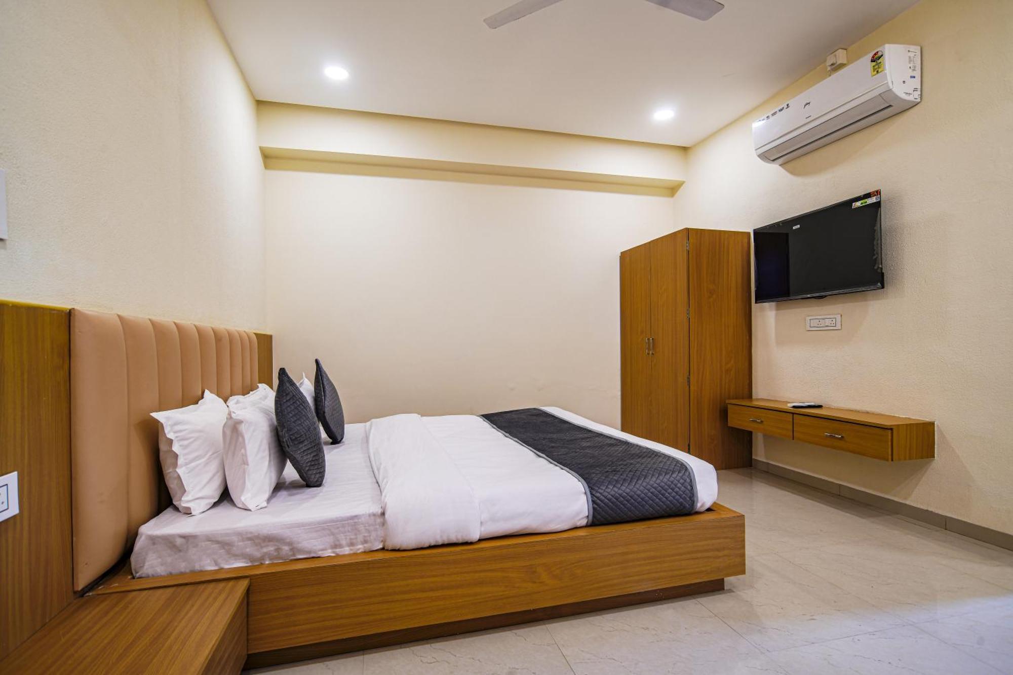 Hotel Shivlok Ujjain Room photo